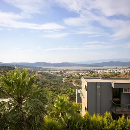Villa Secluded With A Mesmerizing Garden In Milas