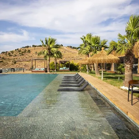 Secluded With A Mesmerizing Garden In Milas Villa *
