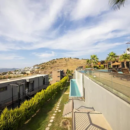 Secluded With A Mesmerizing Garden In Milas